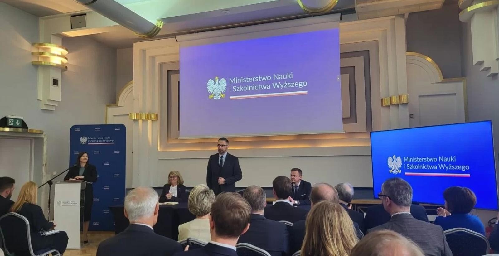 Zdjęcie w galerii na portalu naszraciborz.pl: Spotkanie Ministra Nauki z rektorami polskich uczelni – otwarcie dialogu o przyszłości szkolnictwa wyższego wiadomości z regionu