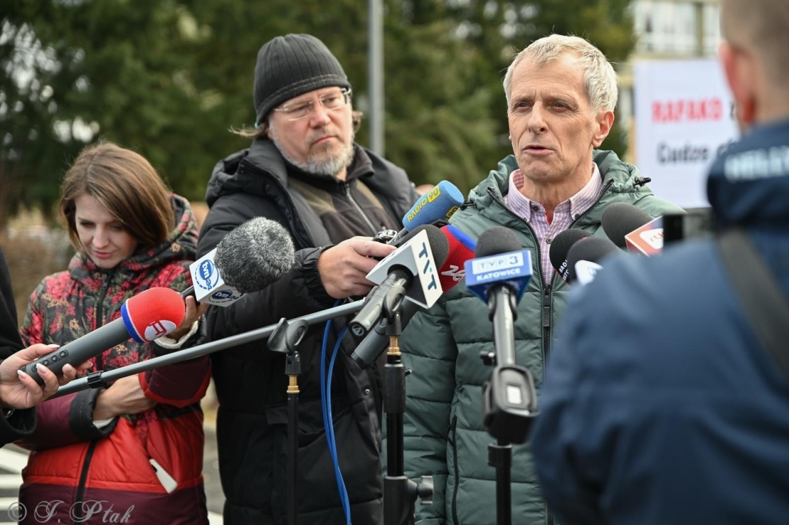 Zdjęcie w galerii na portalu naszraciborz.pl: Koniec Rafako. Tak ostatni pracownicy żegnają się ze spółką [WIDEO] wiadomości z regionu
