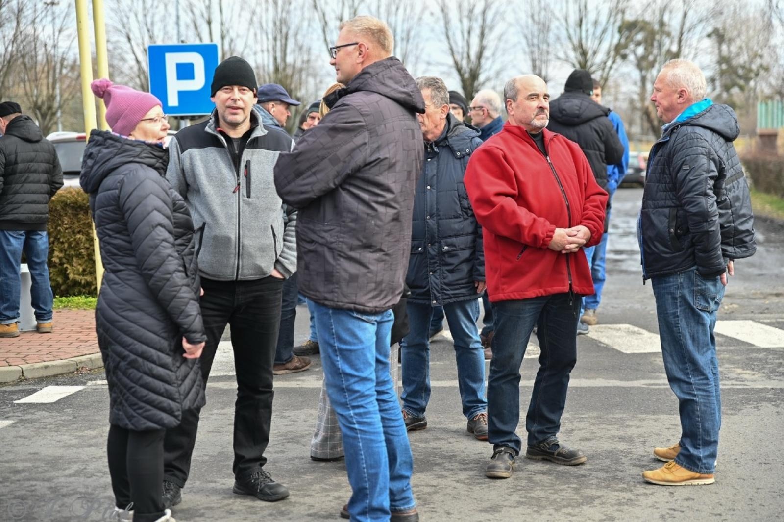 Zdjęcie w galerii na portalu naszraciborz.pl: Koniec Rafako. Tak ostatni pracownicy żegnają się ze spółką [WIDEO] wiadomości z regionu
