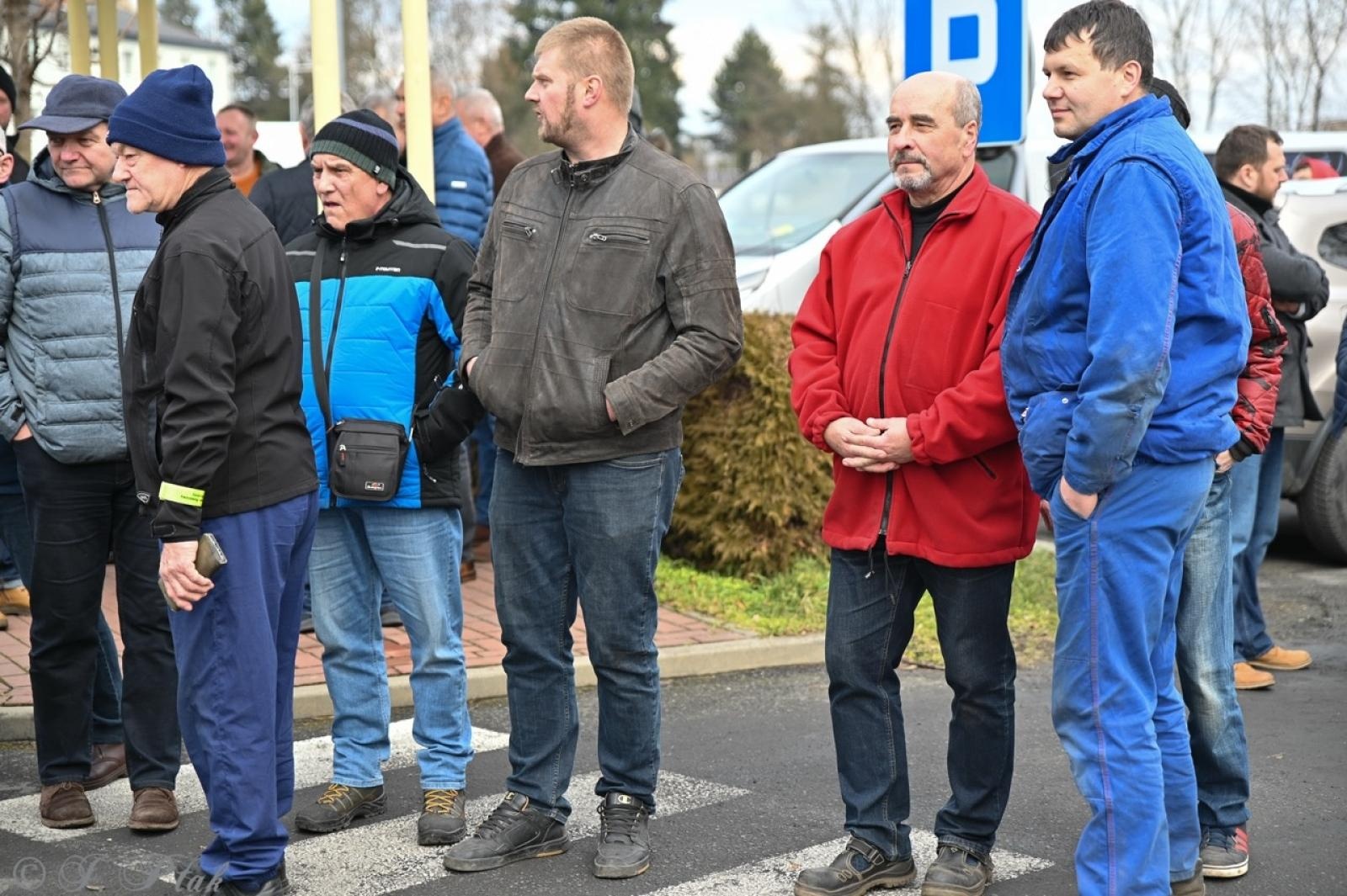 Zdjęcie w galerii na portalu naszraciborz.pl: Koniec Rafako. Tak ostatni pracownicy żegnają się ze spółką [WIDEO] wiadomości z regionu