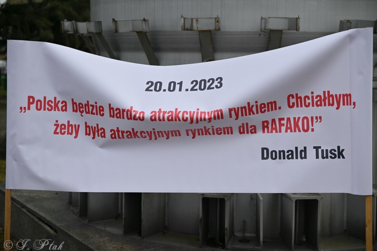 Zdjęcie w galerii na portalu naszraciborz.pl: Koniec Rafako. Tak ostatni pracownicy żegnają się ze spółką [WIDEO] wiadomości z regionu