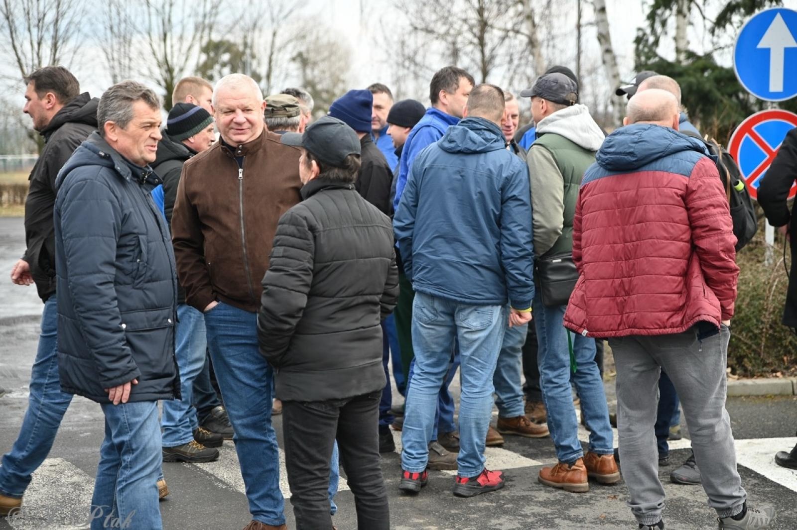 Zdjęcie w galerii na portalu naszraciborz.pl: Koniec Rafako. Tak ostatni pracownicy żegnają się ze spółką [WIDEO] wiadomości z regionu