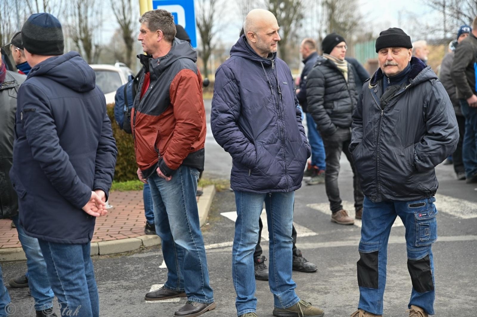 Zdjęcie w galerii na portalu naszraciborz.pl: Koniec Rafako. Tak ostatni pracownicy żegnają się ze spółką [WIDEO] wiadomości z regionu