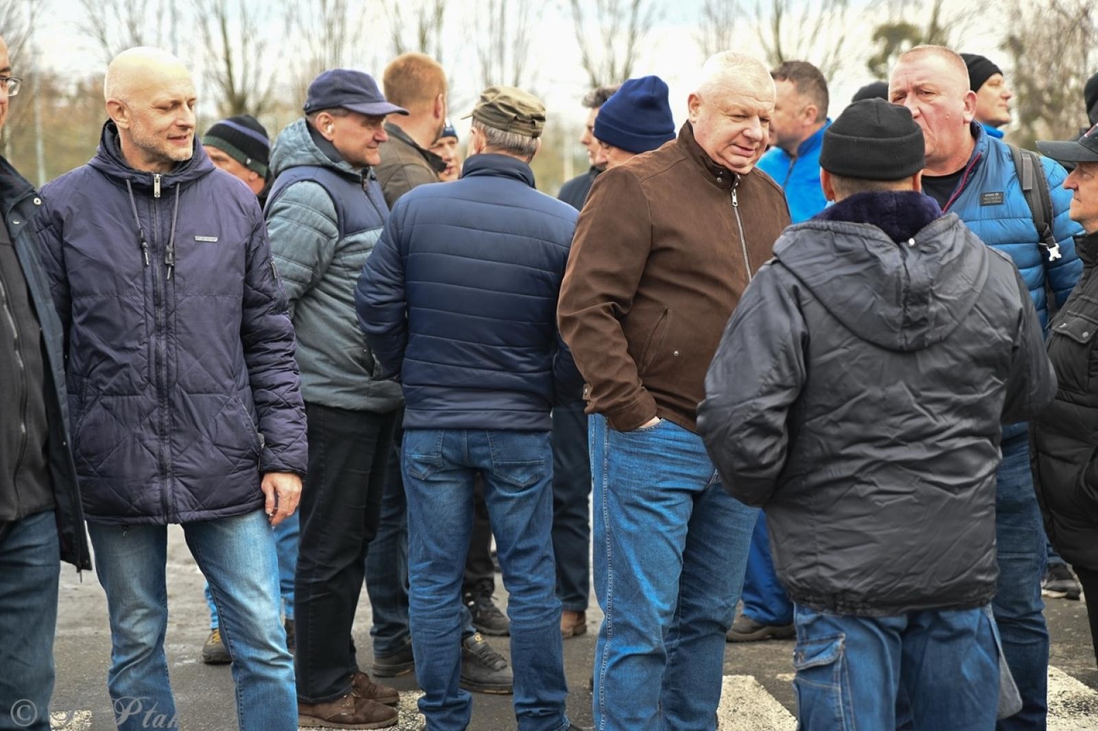 Zdjęcie w galerii na portalu naszraciborz.pl: Koniec Rafako. Tak ostatni pracownicy żegnają się ze spółką [WIDEO] wiadomości z regionu