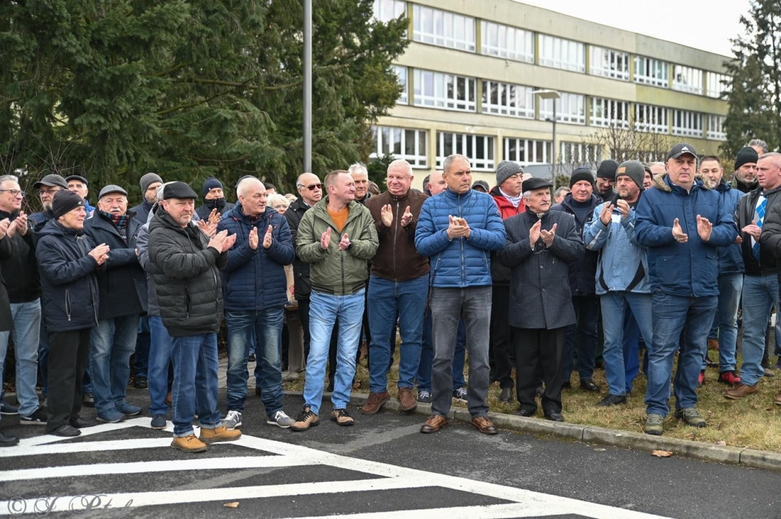 Zdjęcie w galerii na portalu naszraciborz.pl: Koniec Rafako. Tak ostatni pracownicy żegnają się ze spółką [WIDEO] wiadomości z regionu
