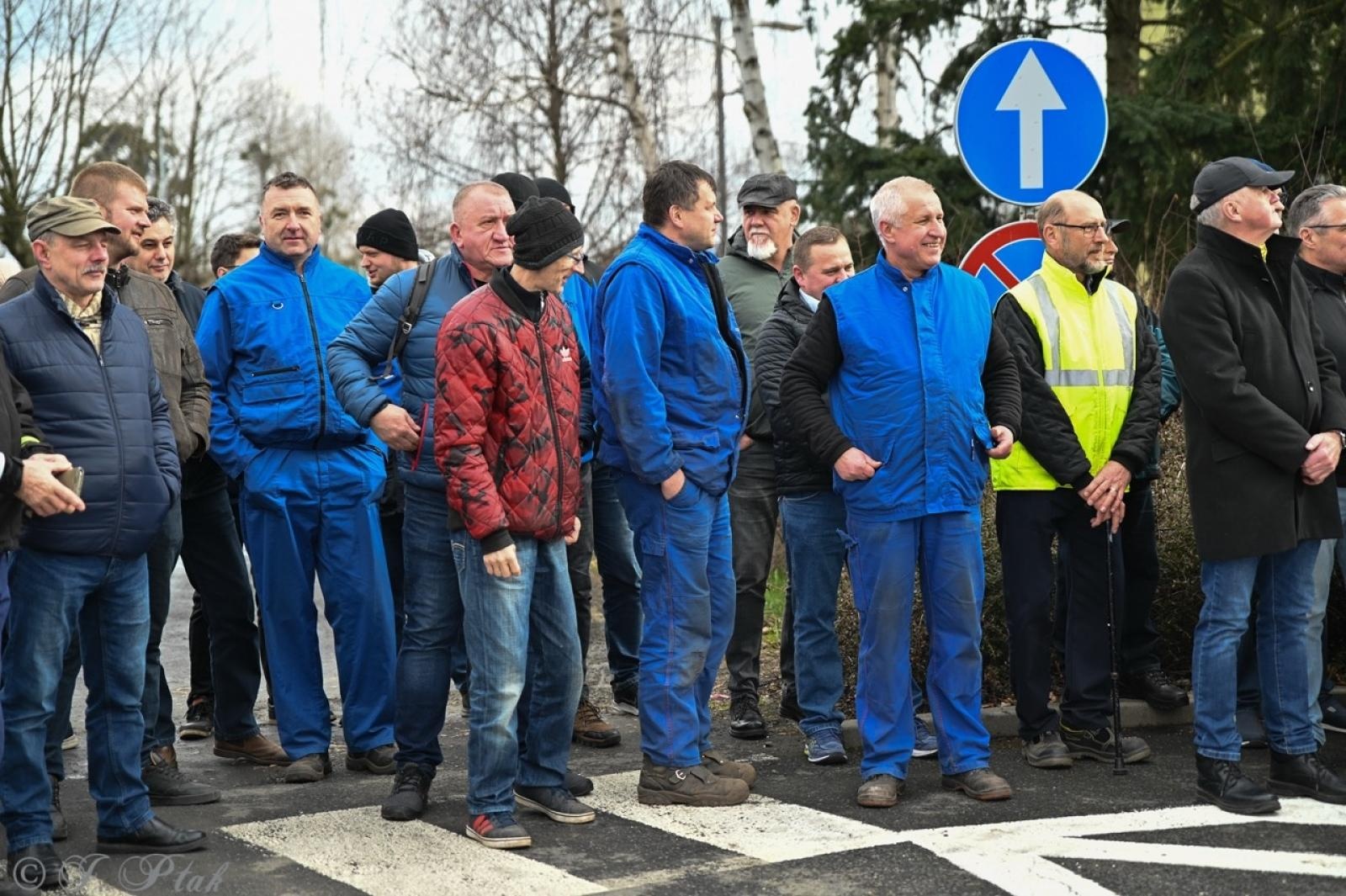 Zdjęcie w galerii na portalu naszraciborz.pl: Koniec Rafako. Tak ostatni pracownicy żegnają się ze spółką [WIDEO] wiadomości z regionu