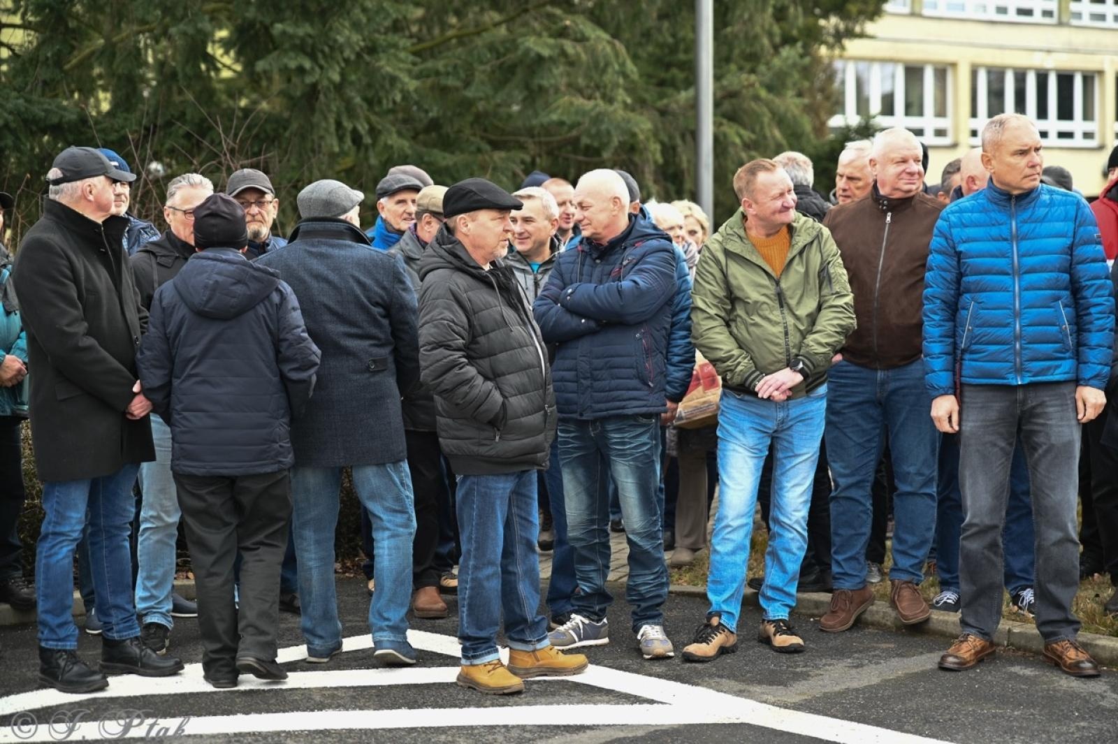 Zdjęcie w galerii na portalu naszraciborz.pl: Koniec Rafako. Tak ostatni pracownicy żegnają się ze spółką [WIDEO] wiadomości z regionu