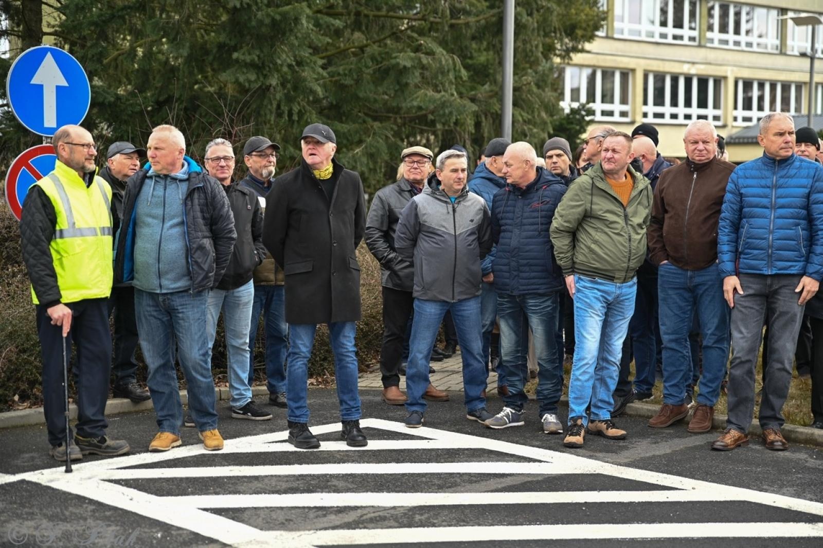 Zdjęcie w galerii na portalu naszraciborz.pl: Koniec Rafako. Tak ostatni pracownicy żegnają się ze spółką [WIDEO] wiadomości z regionu