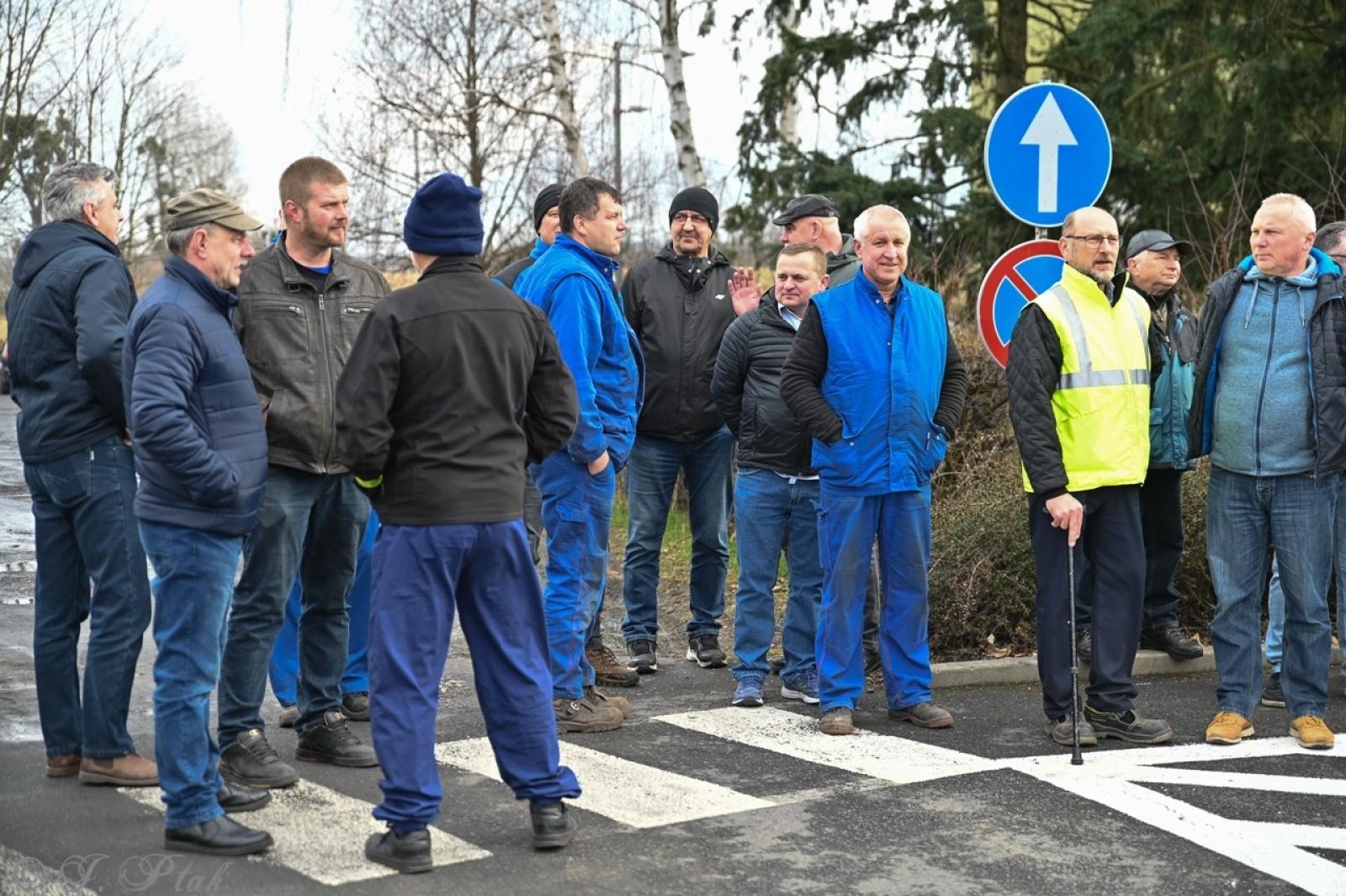 Zdjęcie w galerii na portalu naszraciborz.pl: Koniec Rafako. Tak ostatni pracownicy żegnają się ze spółką [WIDEO] wiadomości z regionu