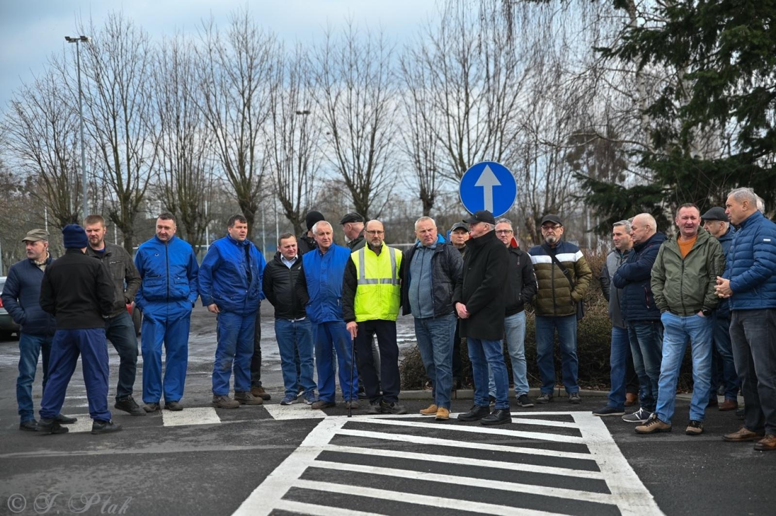 Zdjęcie w galerii na portalu naszraciborz.pl: Koniec Rafako. Tak ostatni pracownicy żegnają się ze spółką [WIDEO] wiadomości z regionu
