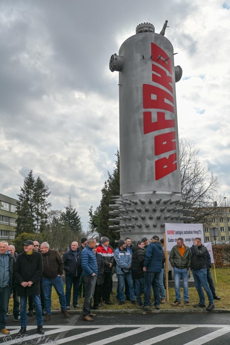 Zdjęcie w galerii na portalu naszraciborz.pl: Koniec Rafako. Tak ostatni pracownicy żegnają się ze spółką [WIDEO] wiadomości z regionu