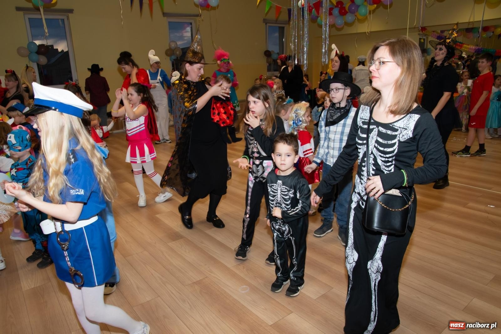 Zdjęcie w galerii na portalu naszraciborz.pl: Wielki dziecięcy bal karnawałowy w Pietrowicach Wielkich [FOTO i WIDEO] wiadomości z regionu