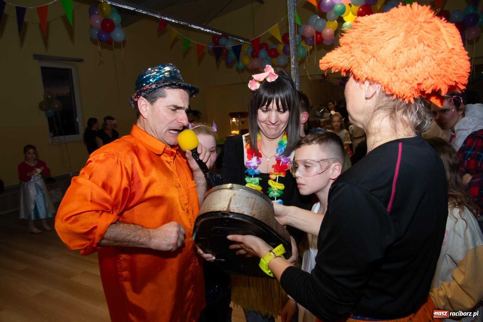 Zdjęcie w galerii na portalu naszraciborz.pl: Wielki dziecięcy bal karnawałowy w Pietrowicach Wielkich [FOTO i WIDEO] wiadomości z regionu