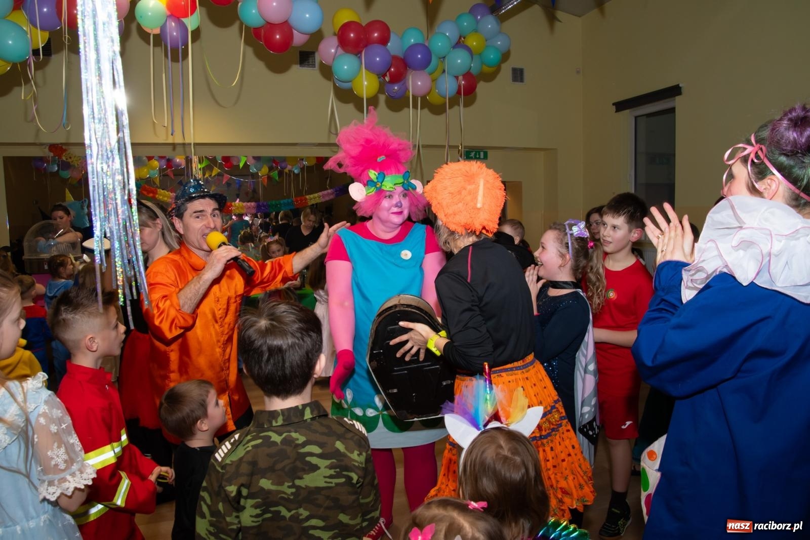 Zdjęcie w galerii na portalu naszraciborz.pl: Wielki dziecięcy bal karnawałowy w Pietrowicach Wielkich [FOTO i WIDEO] wiadomości z regionu