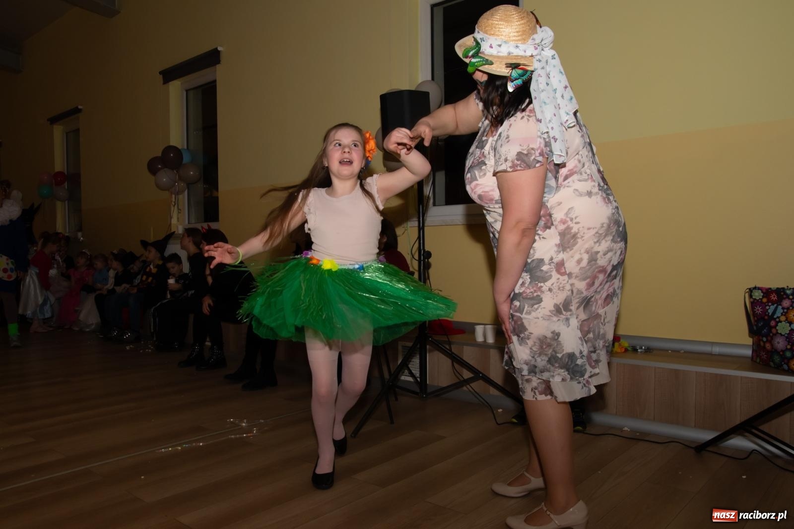 Zdjęcie w galerii na portalu naszraciborz.pl: Wielki dziecięcy bal karnawałowy w Pietrowicach Wielkich [FOTO i WIDEO] wiadomości z regionu