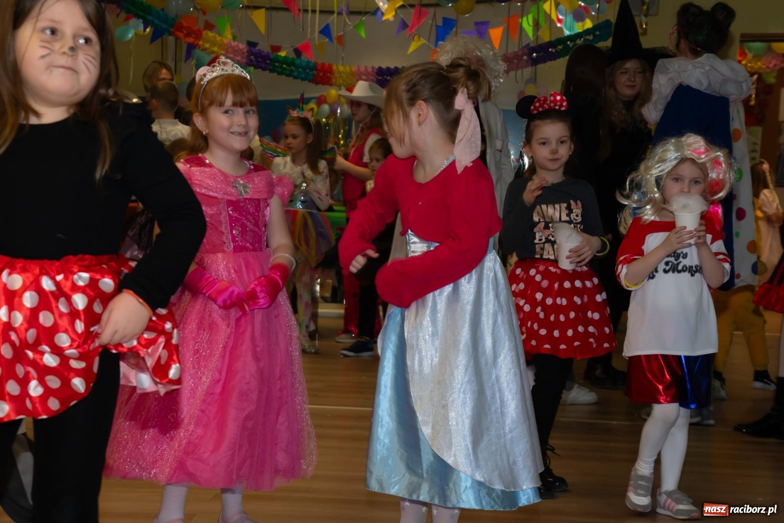 Zdjęcie w galerii na portalu naszraciborz.pl: Wielki dziecięcy bal karnawałowy w Pietrowicach Wielkich [FOTO i WIDEO] wiadomości z regionu