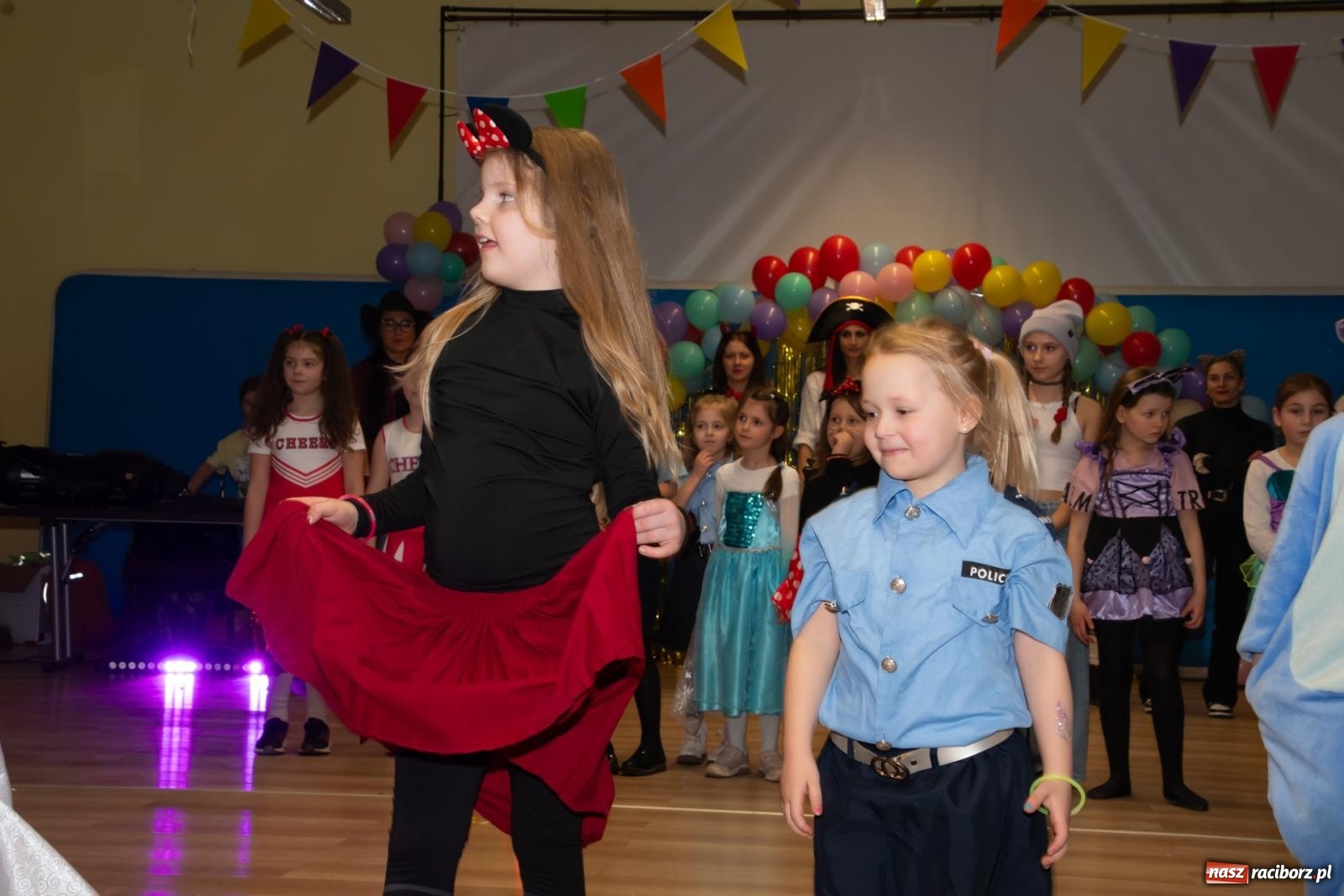 Zdjęcie w galerii na portalu naszraciborz.pl: Wielki dziecięcy bal karnawałowy w Pietrowicach Wielkich [FOTO i WIDEO] wiadomości z regionu