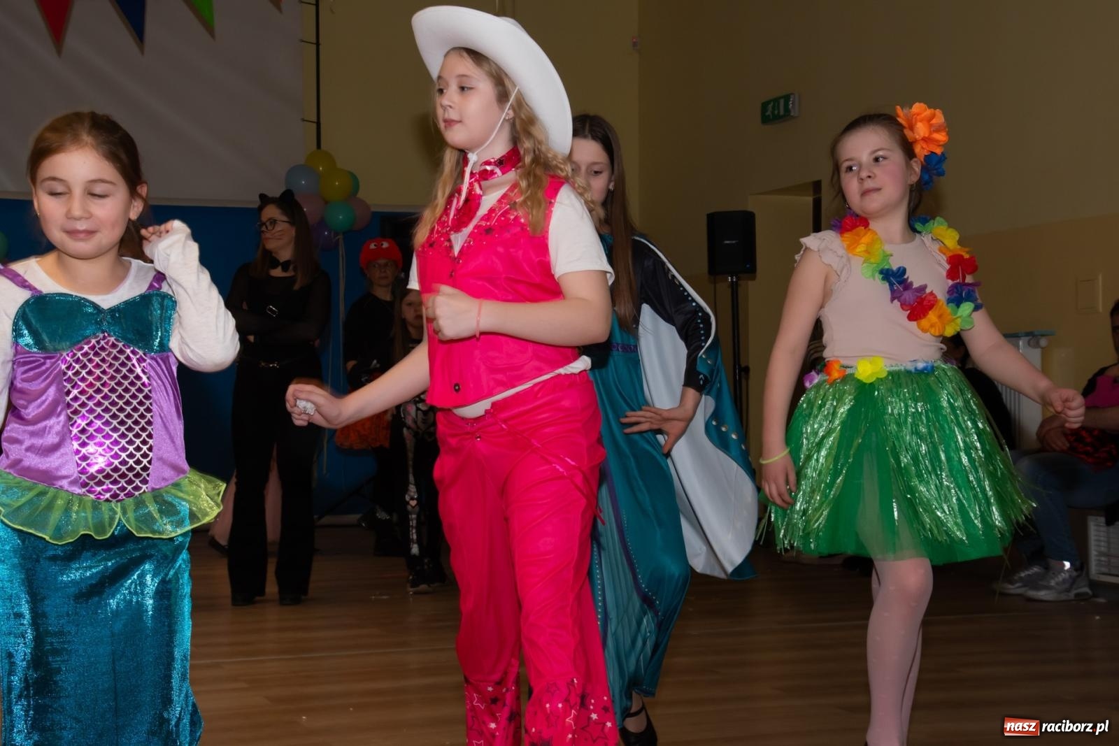 Zdjęcie w galerii na portalu naszraciborz.pl: Wielki dziecięcy bal karnawałowy w Pietrowicach Wielkich [FOTO i WIDEO] wiadomości z regionu