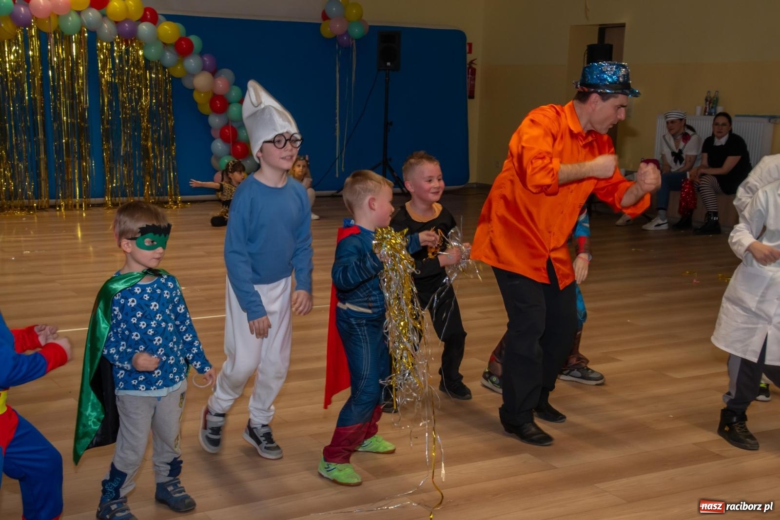 Zdjęcie w galerii na portalu naszraciborz.pl: Wielki dziecięcy bal karnawałowy w Pietrowicach Wielkich [FOTO i WIDEO] wiadomości z regionu