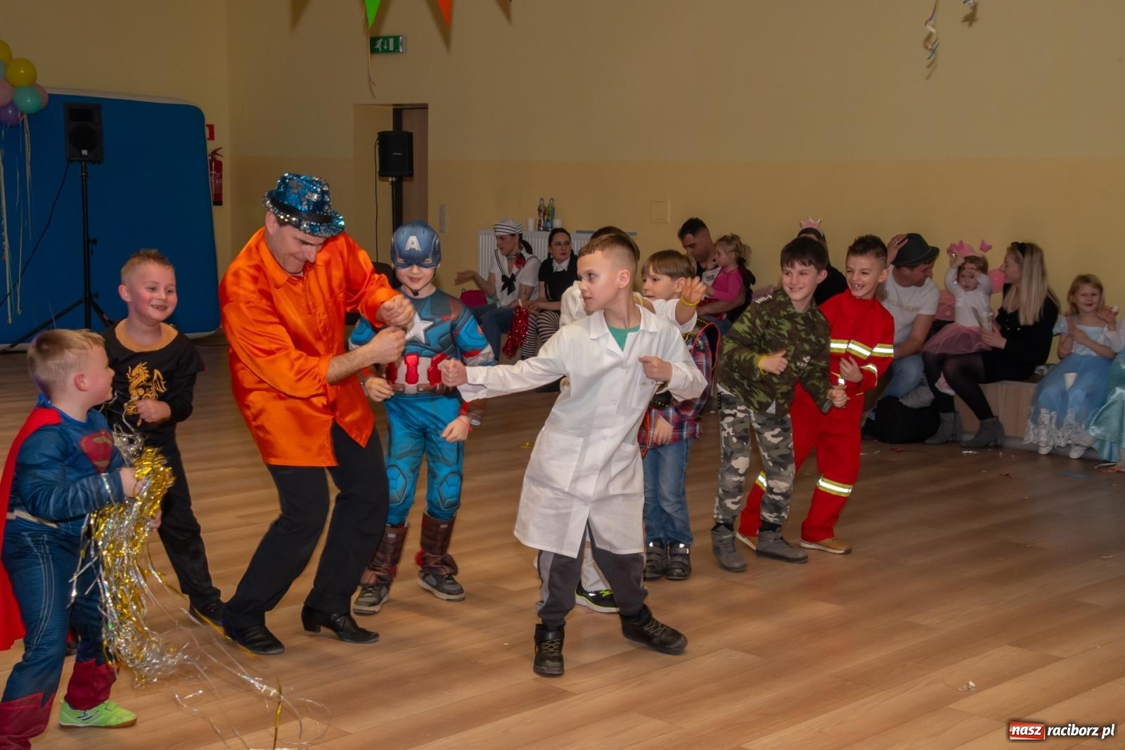 Zdjęcie w galerii na portalu naszraciborz.pl: Wielki dziecięcy bal karnawałowy w Pietrowicach Wielkich [FOTO i WIDEO] wiadomości z regionu