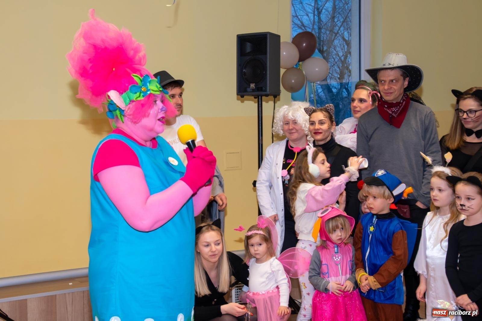 Zdjęcie w galerii na portalu naszraciborz.pl: Wielki dziecięcy bal karnawałowy w Pietrowicach Wielkich [FOTO i WIDEO] wiadomości z regionu