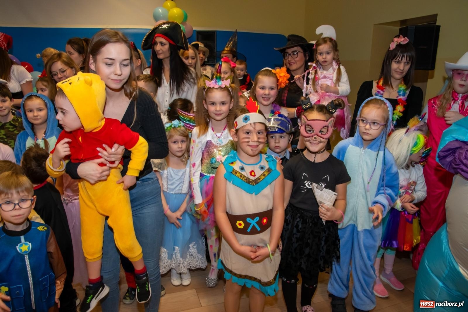 Zdjęcie w galerii na portalu naszraciborz.pl: Wielki dziecięcy bal karnawałowy w Pietrowicach Wielkich [FOTO i WIDEO] wiadomości z regionu