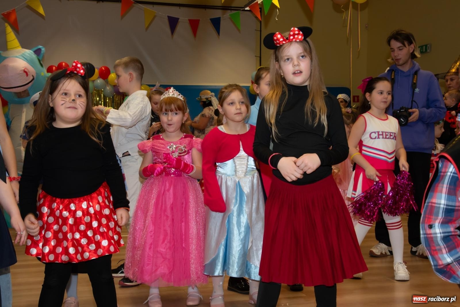 Zdjęcie w galerii na portalu naszraciborz.pl: Wielki dziecięcy bal karnawałowy w Pietrowicach Wielkich [FOTO i WIDEO] wiadomości z regionu