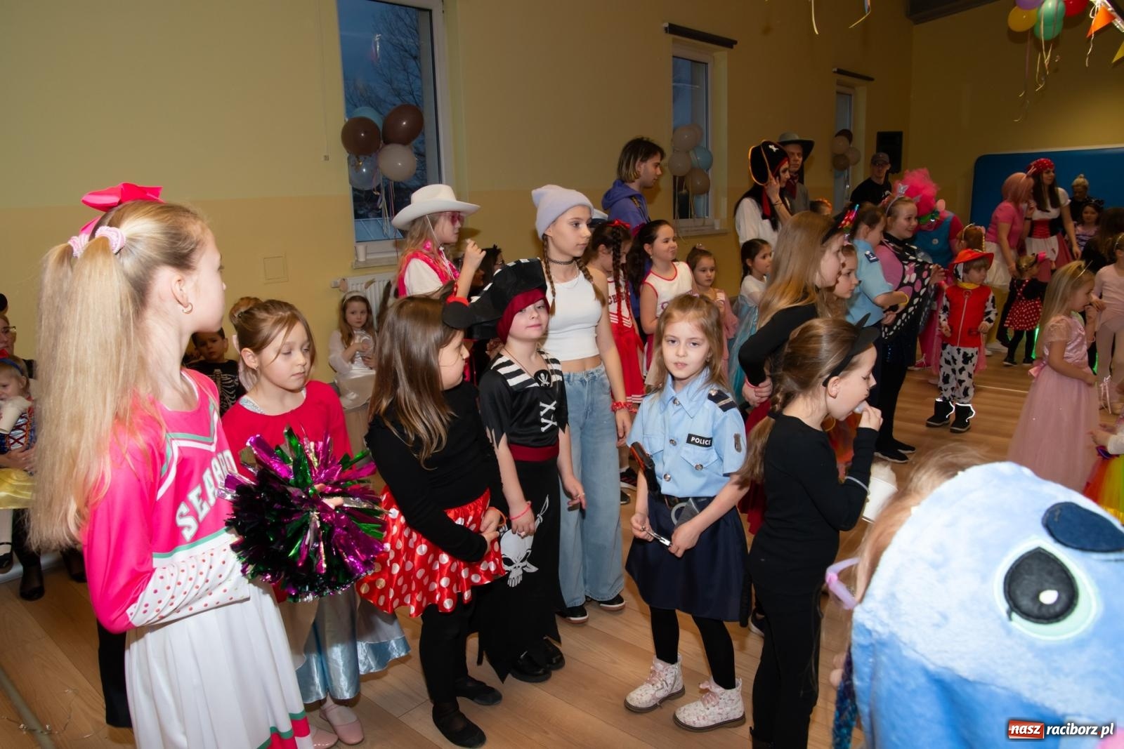 Zdjęcie w galerii na portalu naszraciborz.pl: Wielki dziecięcy bal karnawałowy w Pietrowicach Wielkich [FOTO i WIDEO] wiadomości z regionu