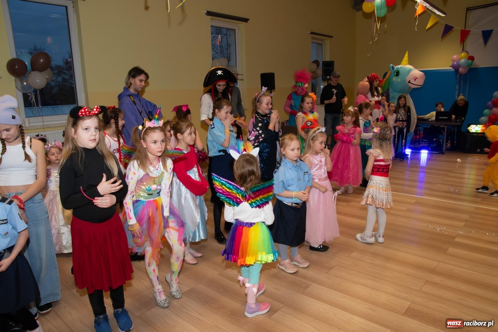 Zdjęcie w galerii na portalu naszraciborz.pl: Wielki dziecięcy bal karnawałowy w Pietrowicach Wielkich [FOTO i WIDEO] wiadomości z regionu