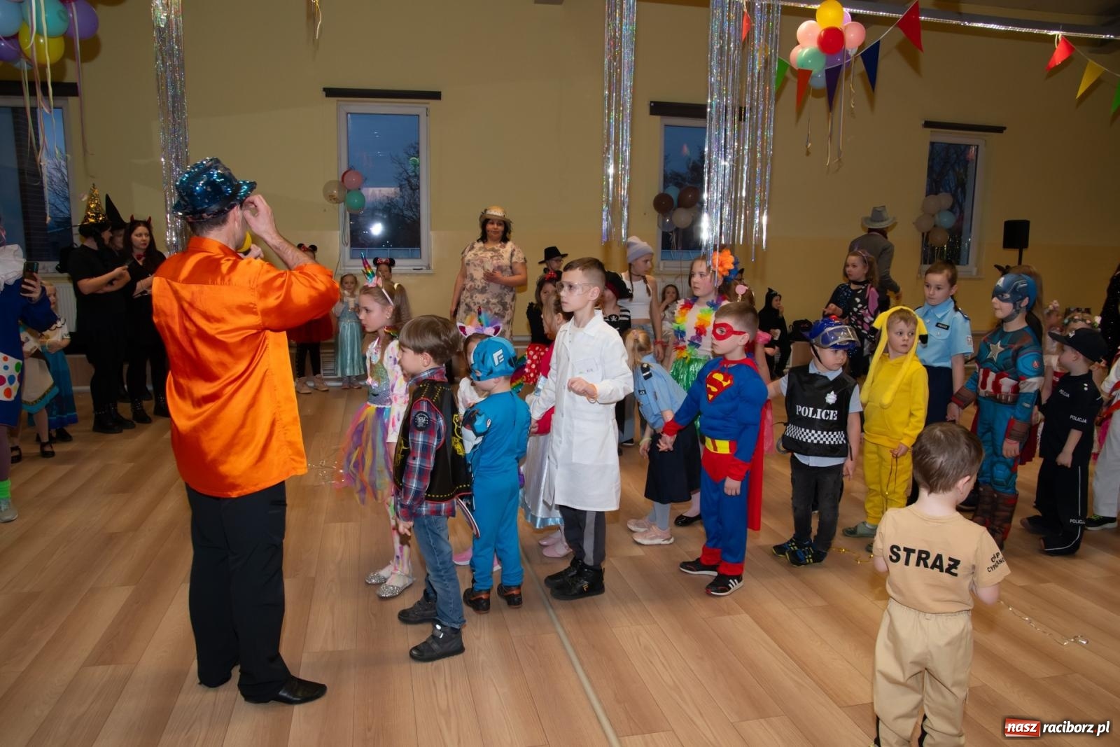 Zdjęcie w galerii na portalu naszraciborz.pl: Wielki dziecięcy bal karnawałowy w Pietrowicach Wielkich [FOTO i WIDEO] wiadomości z regionu