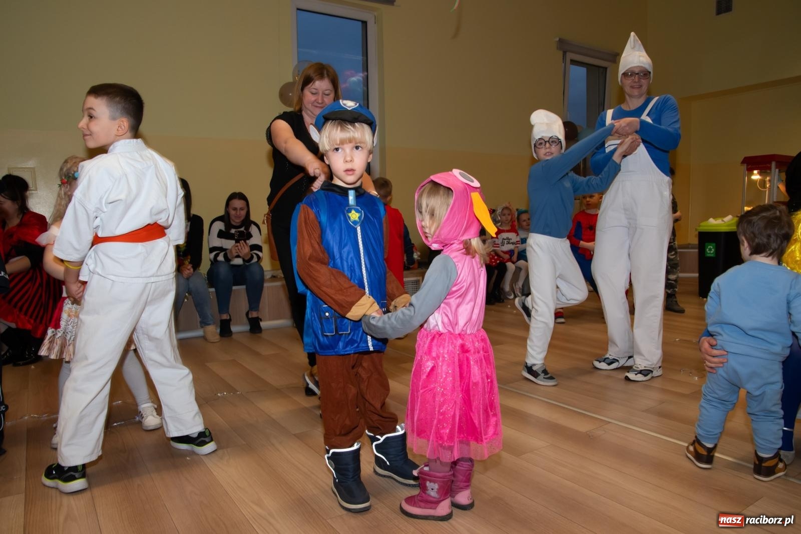 Zdjęcie w galerii na portalu naszraciborz.pl: Wielki dziecięcy bal karnawałowy w Pietrowicach Wielkich [FOTO i WIDEO] wiadomości z regionu