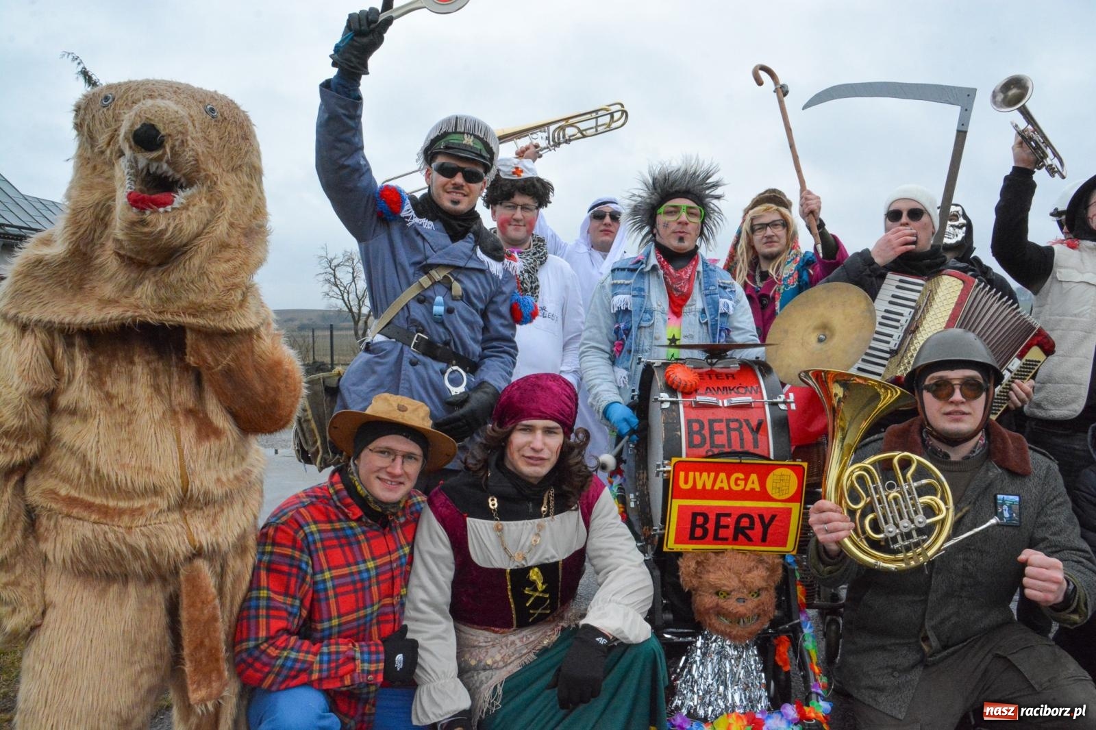 Zdjęcie w galerii na portalu naszraciborz.pl: Bery z parafii Sławików żegnają karnawał [FOTO i WIDEO] wiadomości z regionu