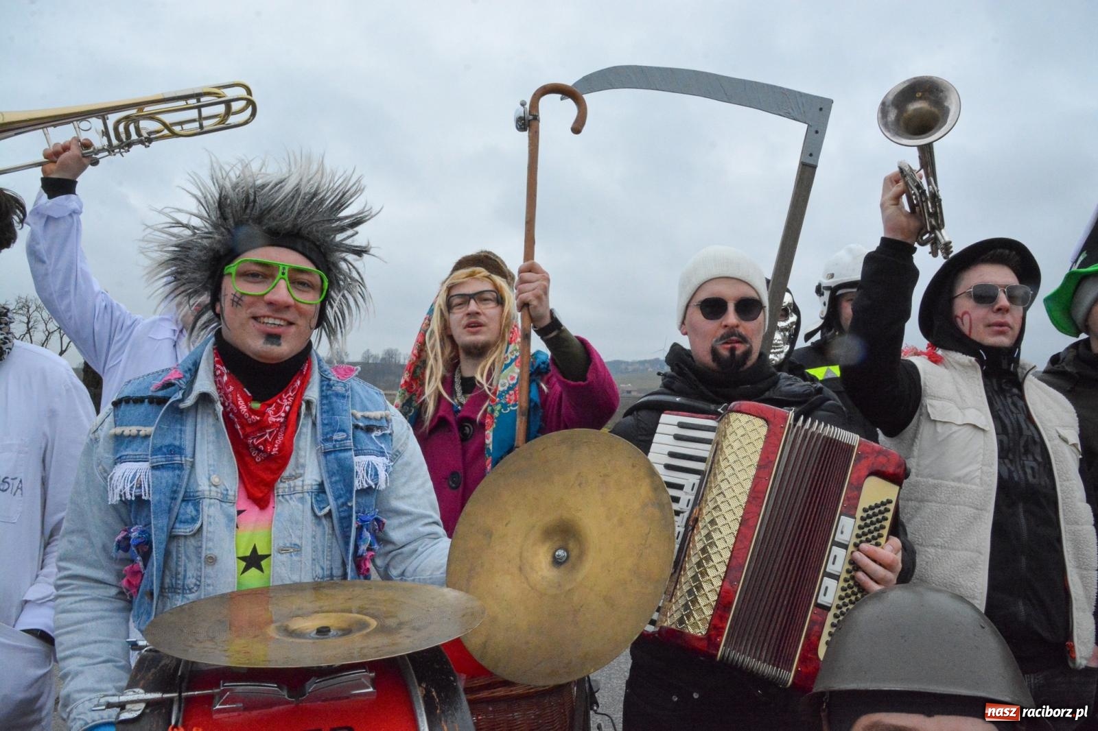 Zdjęcie w galerii na portalu naszraciborz.pl: Bery z parafii Sławików żegnają karnawał [FOTO i WIDEO] wiadomości z regionu