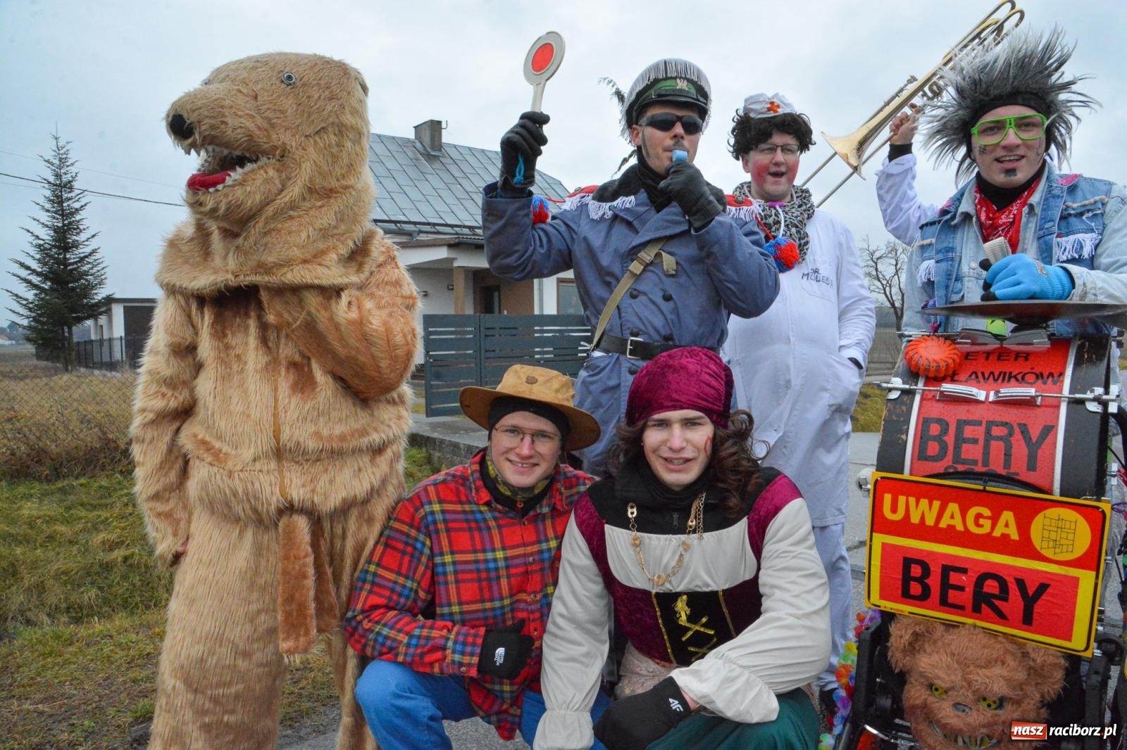 Zdjęcie w galerii na portalu naszraciborz.pl: Bery z parafii Sławików żegnają karnawał [FOTO i WIDEO] wiadomości z regionu