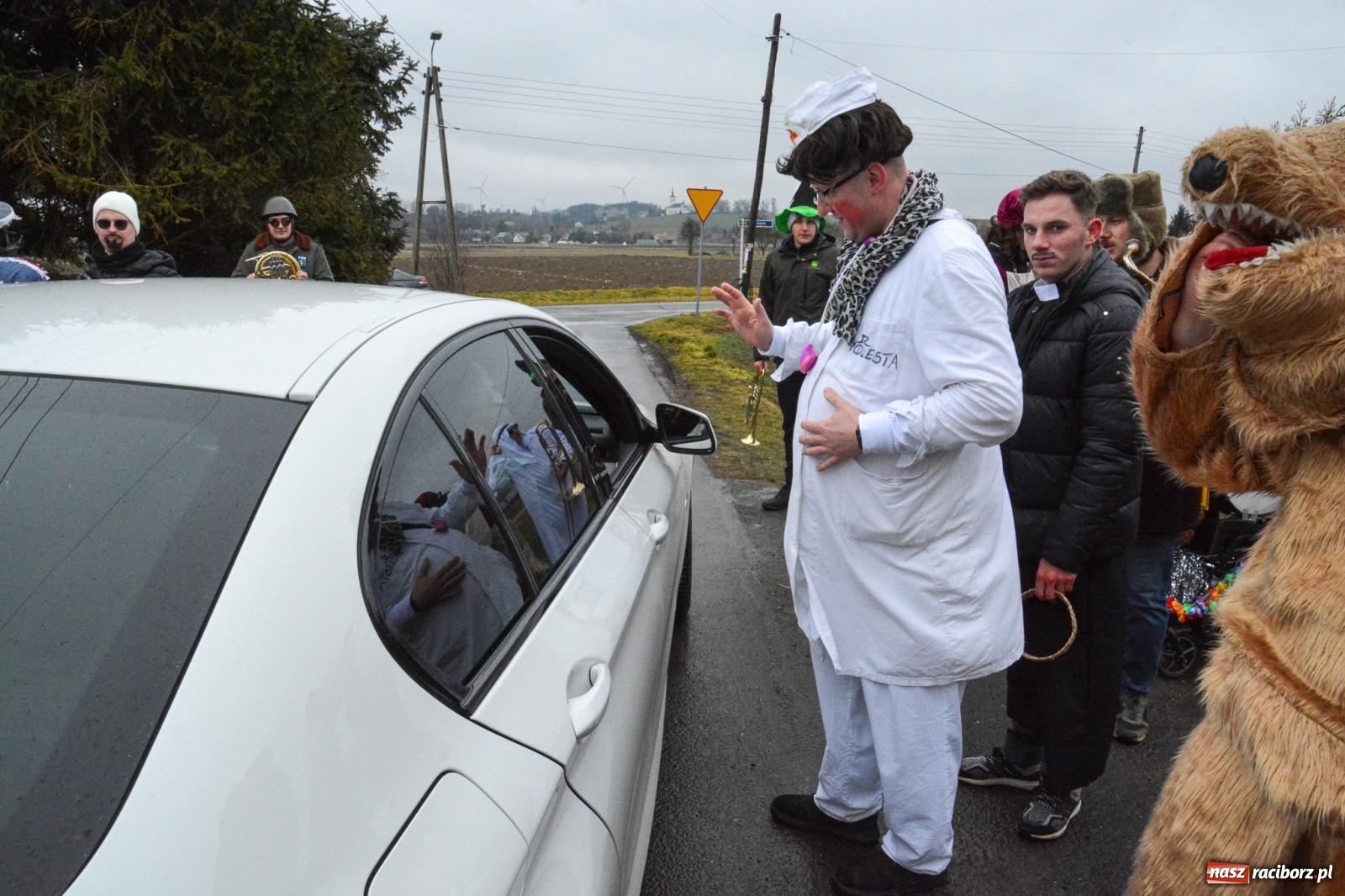 Zdjęcie w galerii na portalu naszraciborz.pl: Bery z parafii Sławików żegnają karnawał [FOTO i WIDEO] wiadomości z regionu