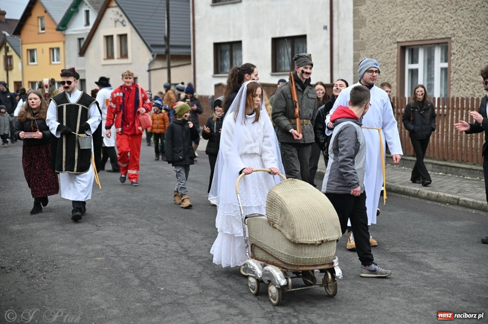 Zdjęcie w galerii na portalu naszraciborz.pl: Tanzbär 2025 – ostatki po samborowicku [FOTO i WIDEO] wiadomości z regionu