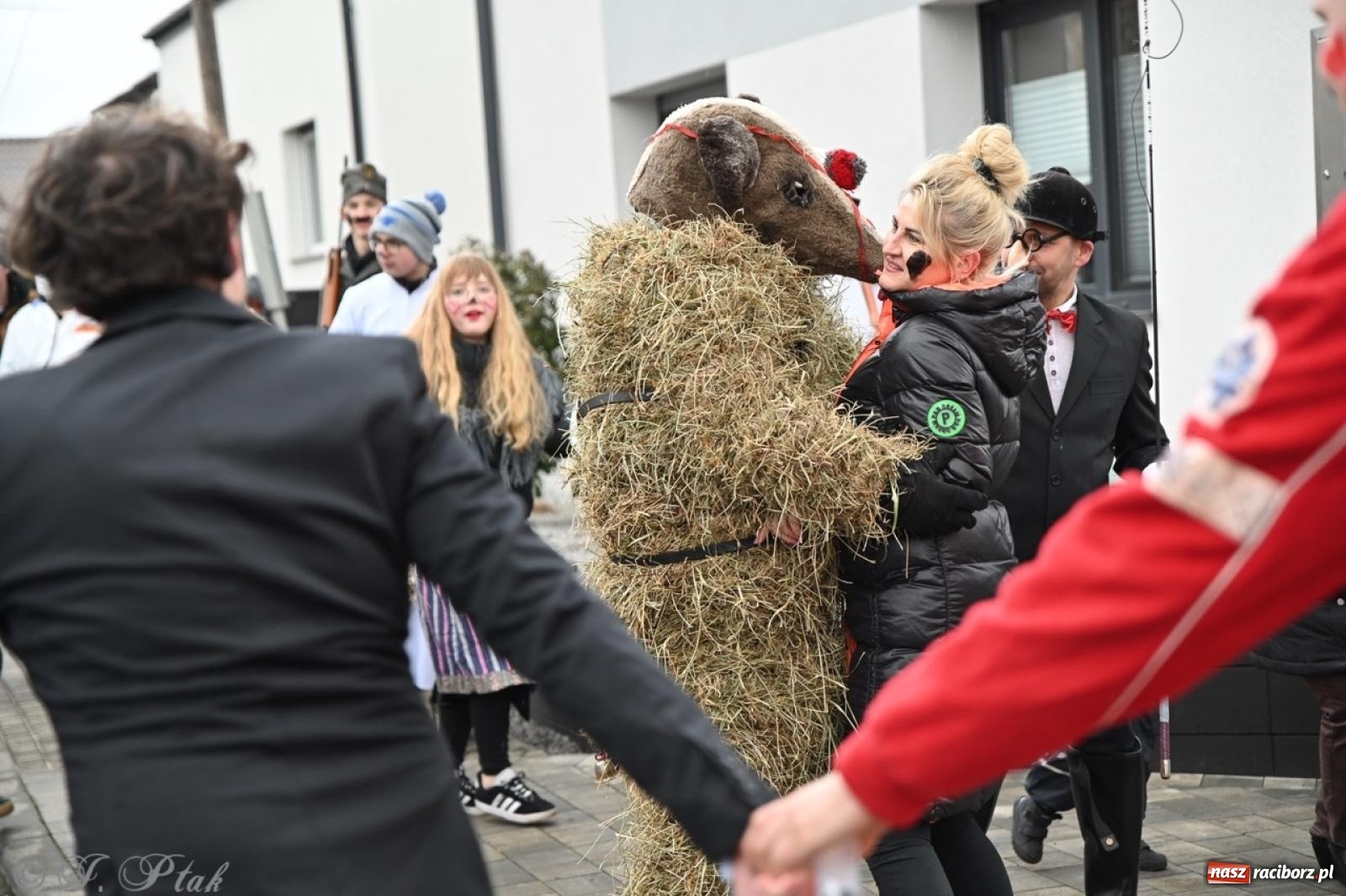 Zdjęcie w galerii na portalu naszraciborz.pl: Tanzbär 2025 – ostatki po samborowicku [FOTO i WIDEO] wiadomości z regionu