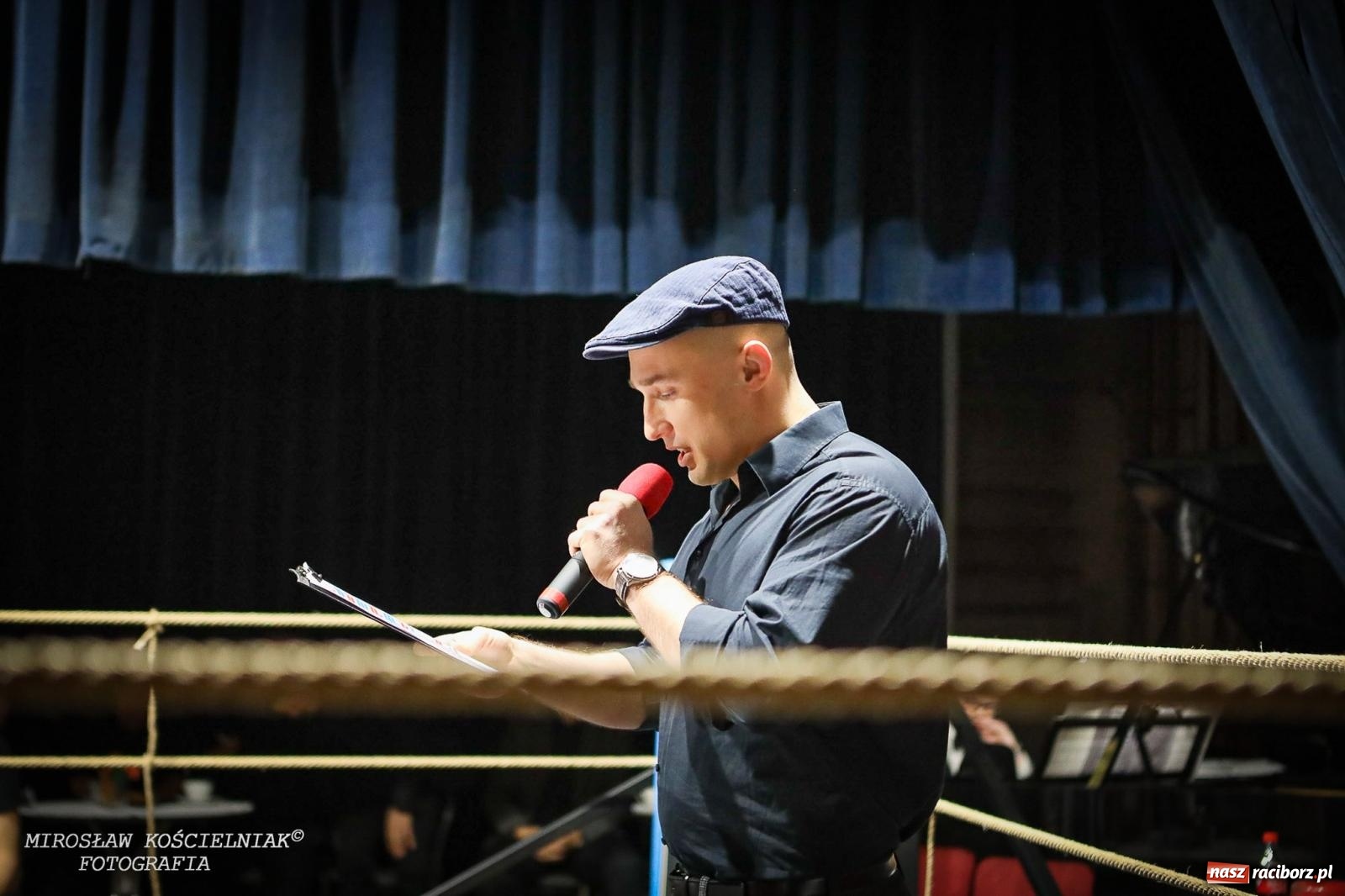 Zdjęcie w galerii na portalu naszraciborz.pl: Bokserskie show w retro stylu – niezapomniana gala w Kietrzu [FOTO i WIDEO] wiadomości z regionu