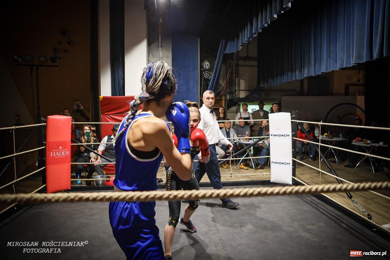 Zdjęcie w galerii na portalu naszraciborz.pl: Bokserskie show w retro stylu – niezapomniana gala w Kietrzu [FOTO i WIDEO] wiadomości z regionu