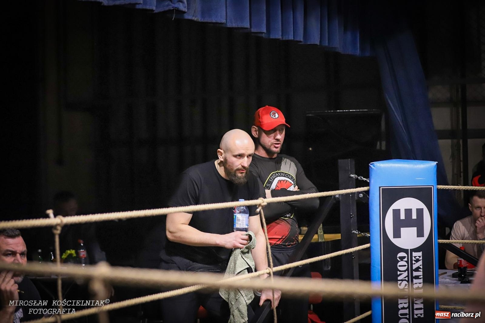 Zdjęcie w galerii na portalu naszraciborz.pl: Bokserskie show w retro stylu – niezapomniana gala w Kietrzu [FOTO i WIDEO] wiadomości z regionu