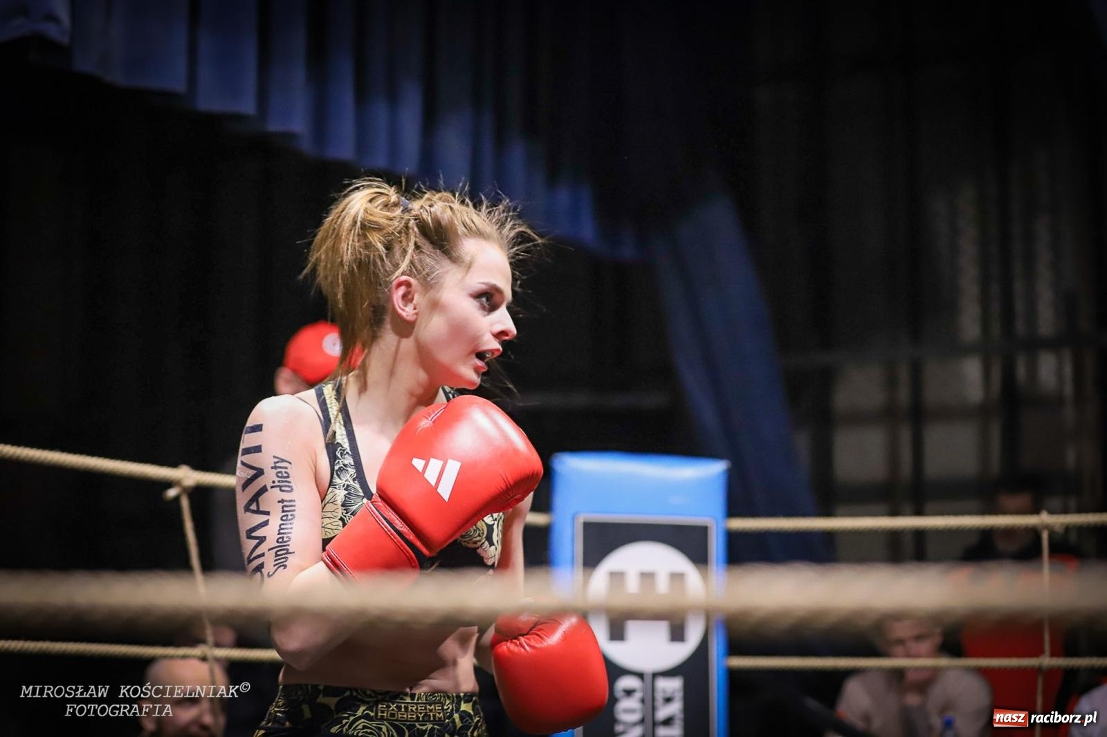 Zdjęcie w galerii na portalu naszraciborz.pl: Bokserskie show w retro stylu – niezapomniana gala w Kietrzu [FOTO i WIDEO] wiadomości z regionu