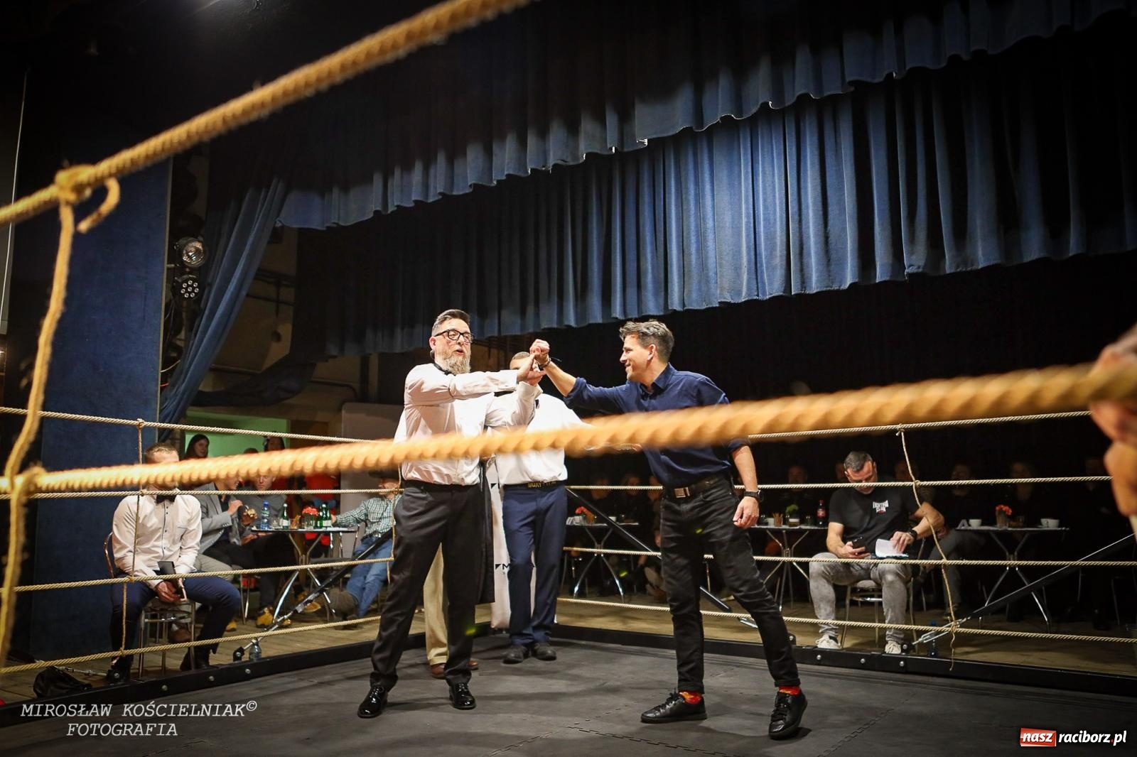 Zdjęcie w galerii na portalu naszraciborz.pl: Bokserskie show w retro stylu – niezapomniana gala w Kietrzu [FOTO i WIDEO] wiadomości z regionu