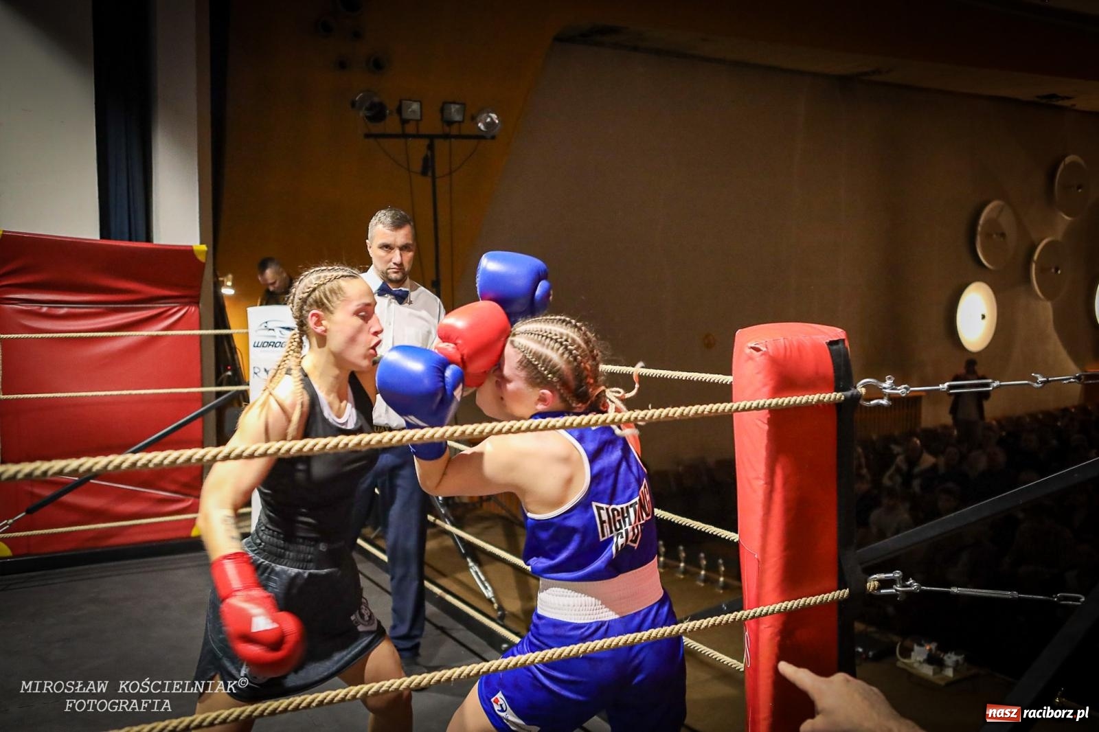 Zdjęcie w galerii na portalu naszraciborz.pl: Bokserskie show w retro stylu – niezapomniana gala w Kietrzu [FOTO i WIDEO] wiadomości z regionu