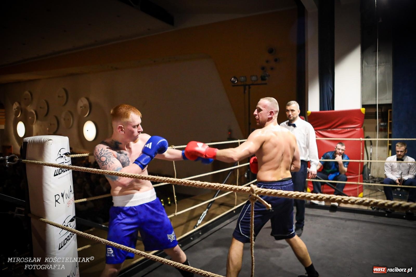 Zdjęcie w galerii na portalu naszraciborz.pl: Bokserskie show w retro stylu – niezapomniana gala w Kietrzu [FOTO i WIDEO] wiadomości z regionu