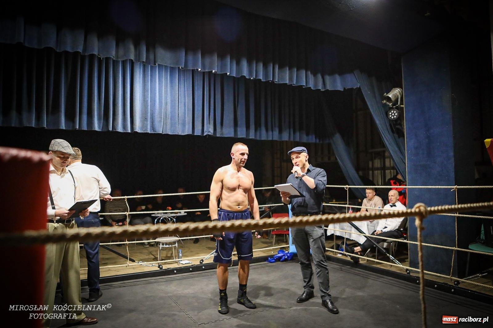 Zdjęcie w galerii na portalu naszraciborz.pl: Bokserskie show w retro stylu – niezapomniana gala w Kietrzu [FOTO i WIDEO] wiadomości z regionu
