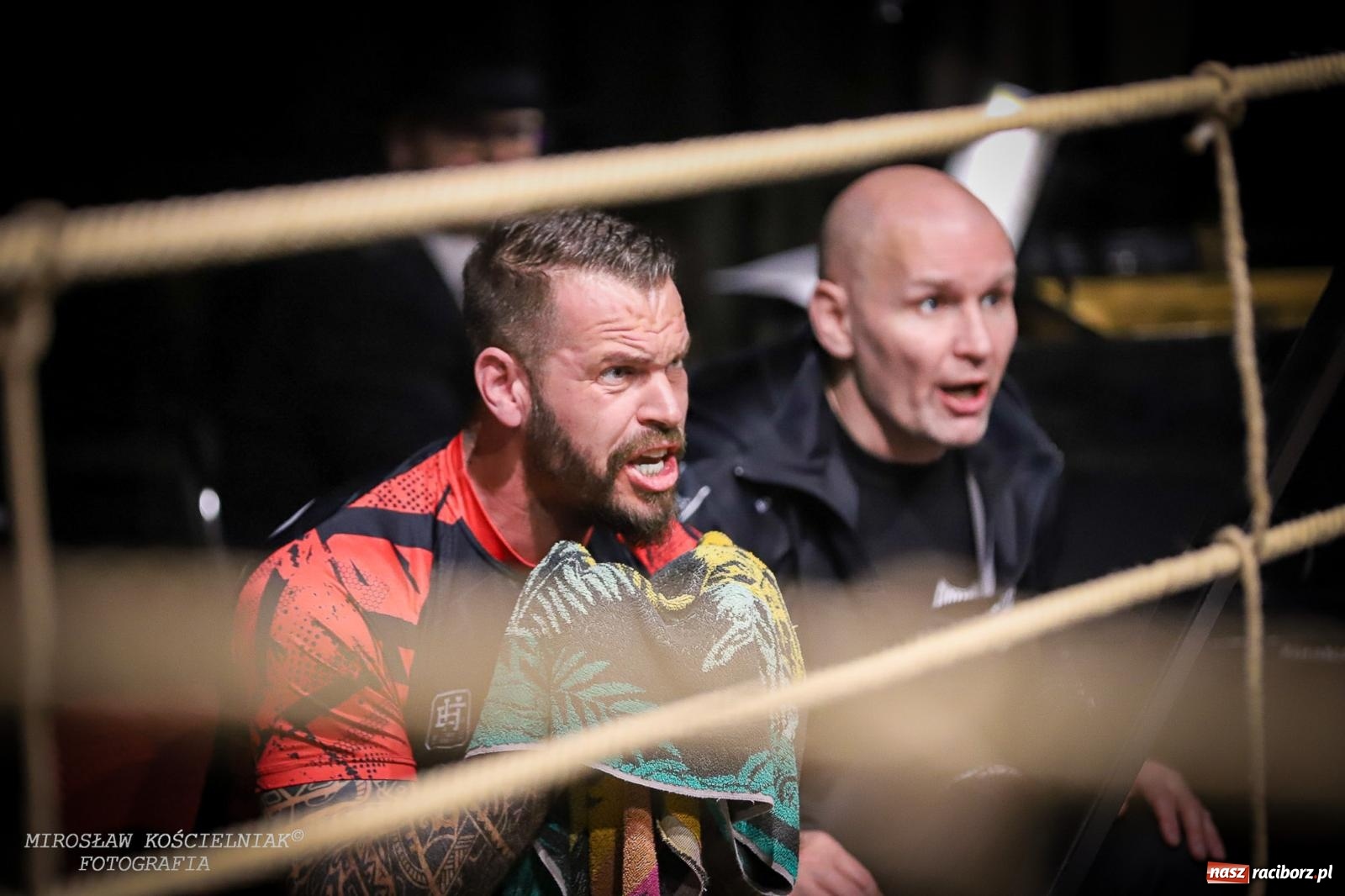 Zdjęcie w galerii na portalu naszraciborz.pl: Bokserskie show w retro stylu – niezapomniana gala w Kietrzu [FOTO i WIDEO] wiadomości z regionu