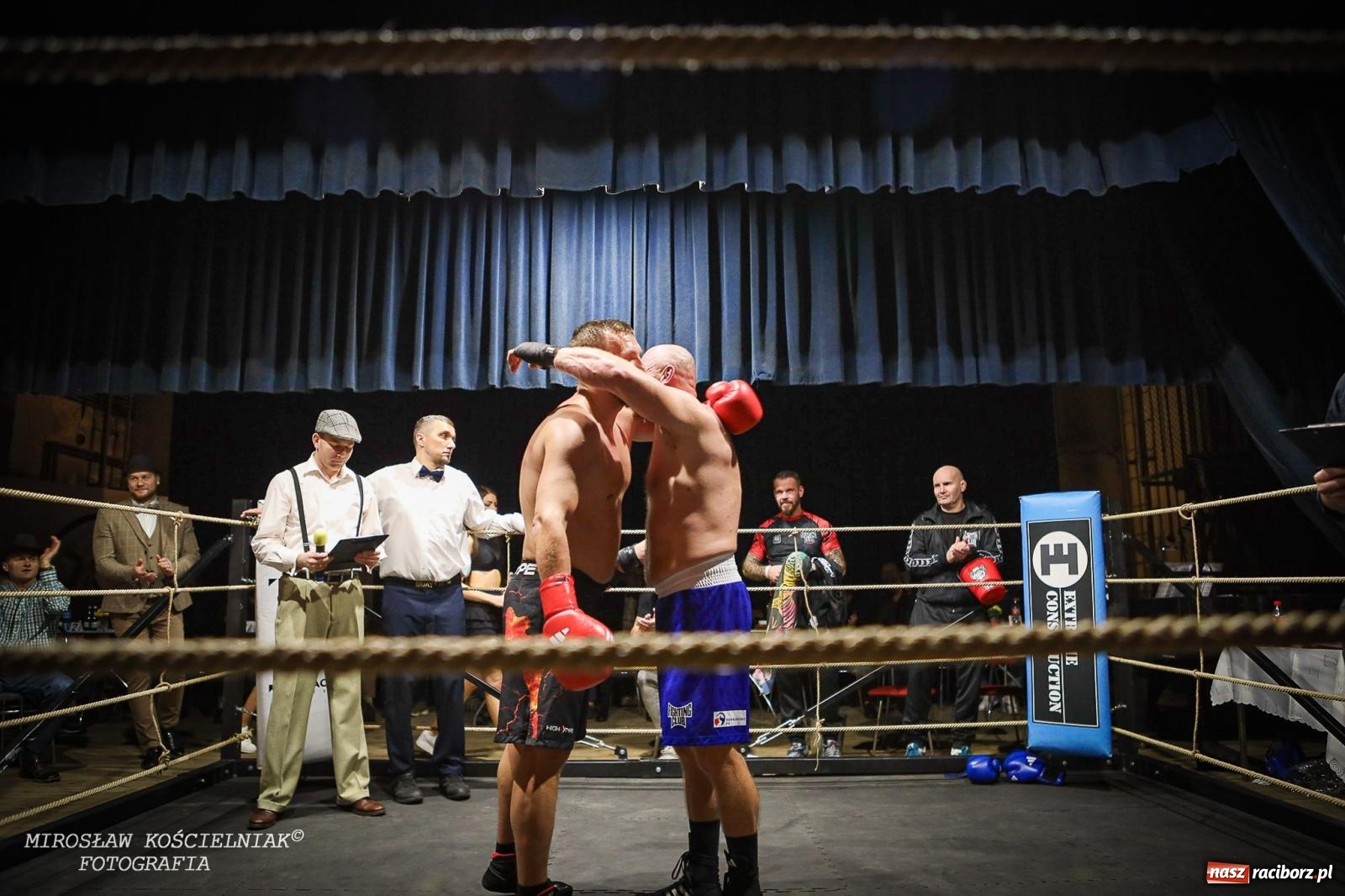 Zdjęcie w galerii na portalu naszraciborz.pl: Bokserskie show w retro stylu – niezapomniana gala w Kietrzu [FOTO i WIDEO] wiadomości z regionu