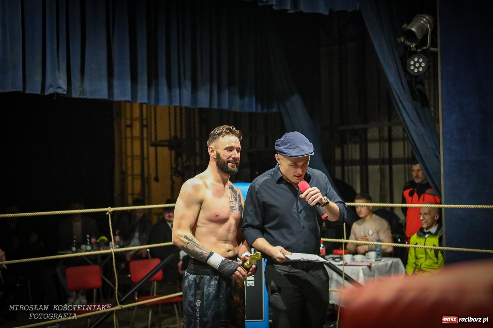 Zdjęcie w galerii na portalu naszraciborz.pl: Bokserskie show w retro stylu – niezapomniana gala w Kietrzu [FOTO i WIDEO] wiadomości z regionu