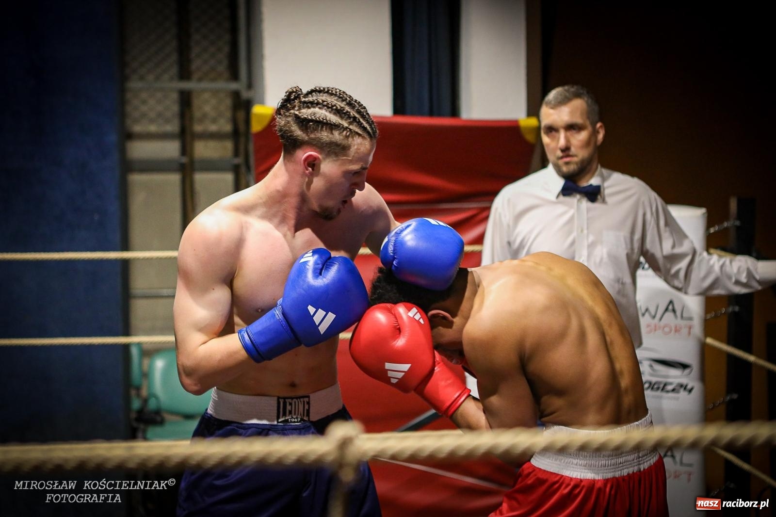 Zdjęcie w galerii na portalu naszraciborz.pl: Bokserskie show w retro stylu – niezapomniana gala w Kietrzu [FOTO i WIDEO] wiadomości z regionu
