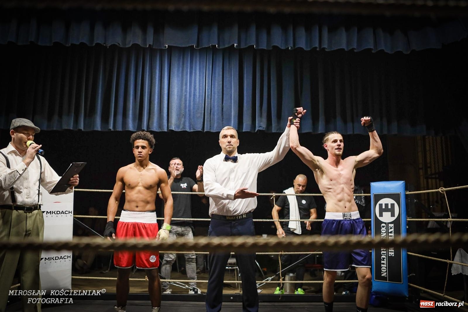 Zdjęcie w galerii na portalu naszraciborz.pl: Bokserskie show w retro stylu – niezapomniana gala w Kietrzu [FOTO i WIDEO] wiadomości z regionu